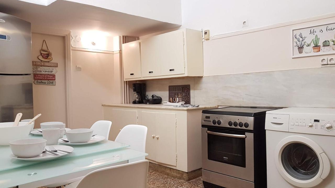 Olive Apartment- Athens Center, 4 Bd, 1.5 Bath المظهر الخارجي الصورة